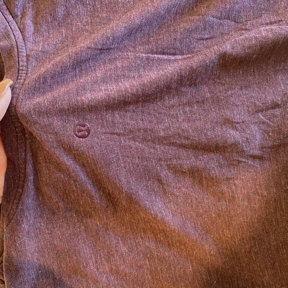 Lululemon V neck - Picture 3 of 3